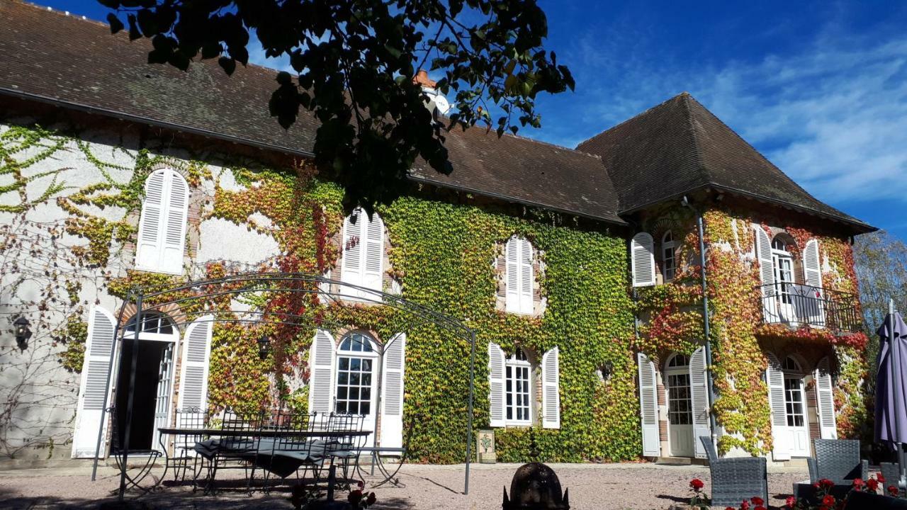 Bed and Breakfast Le Domaine Du Mijarnier Montbeugny Екстер'єр фото
